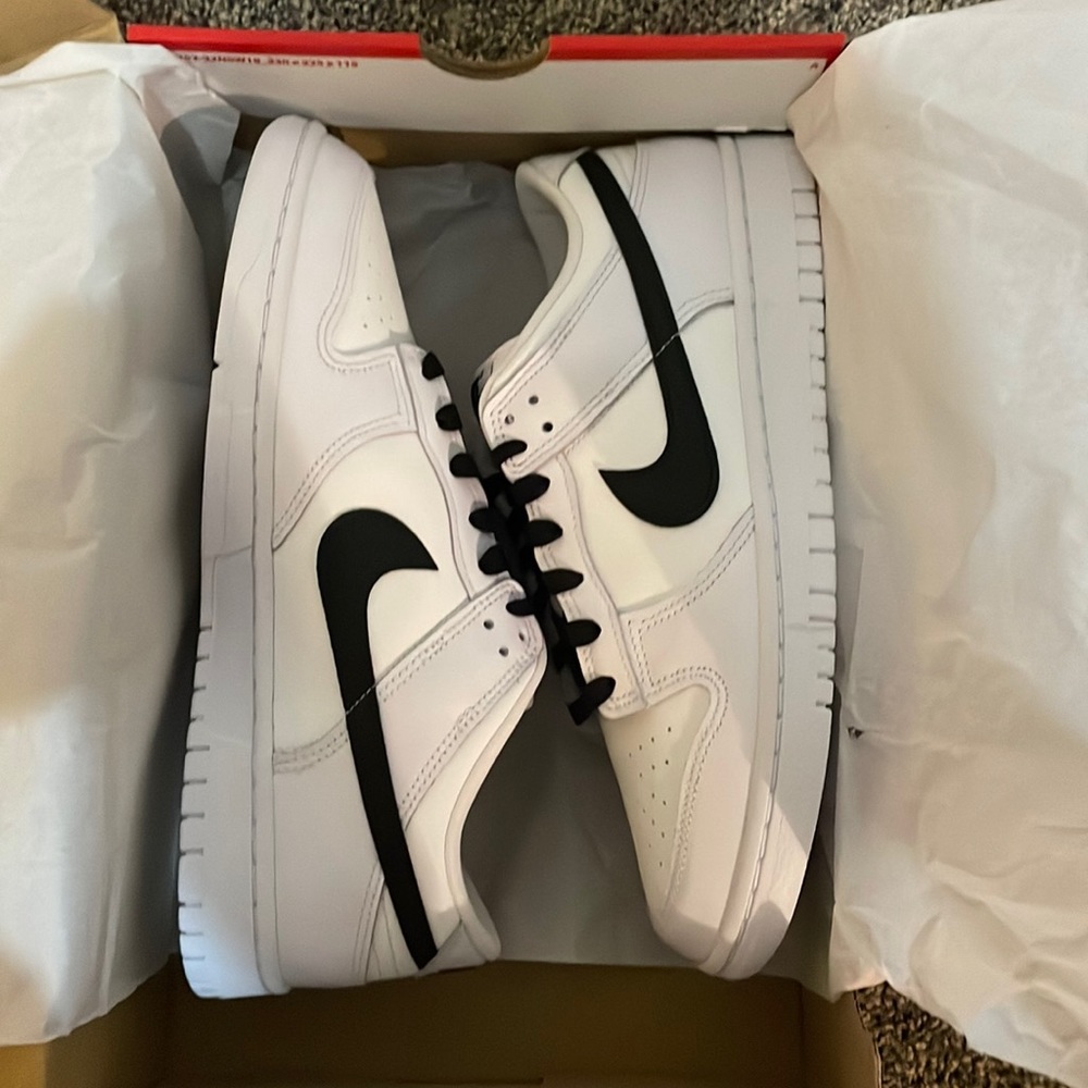 Nike Dunk Low Reverse Panda